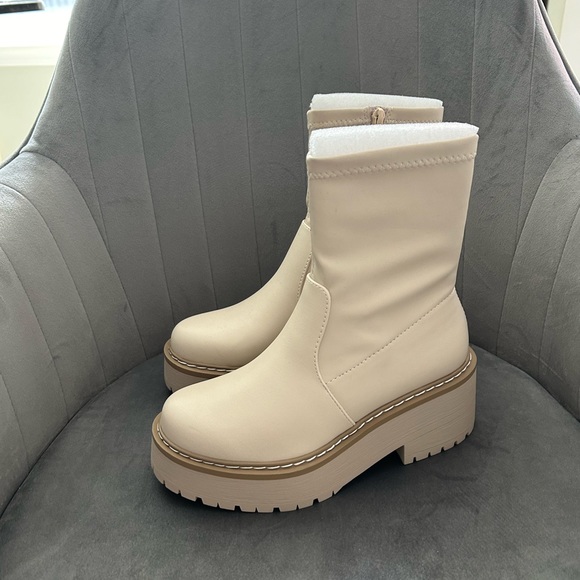 Soda Bone Chunky Platform Boots - Picture 8 of 10